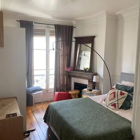 And Cosy Menilmontant Paris