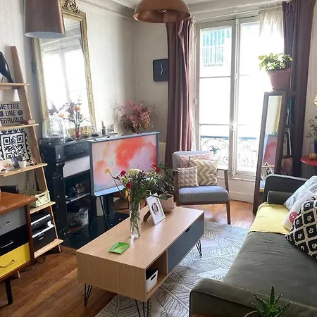 And Cosy Menilmontant Apartment *